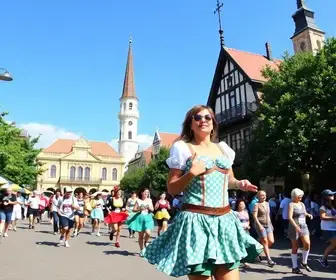 Bombinhas terá Oktoberfest gratuita com música, corrida temática e atrações culturais